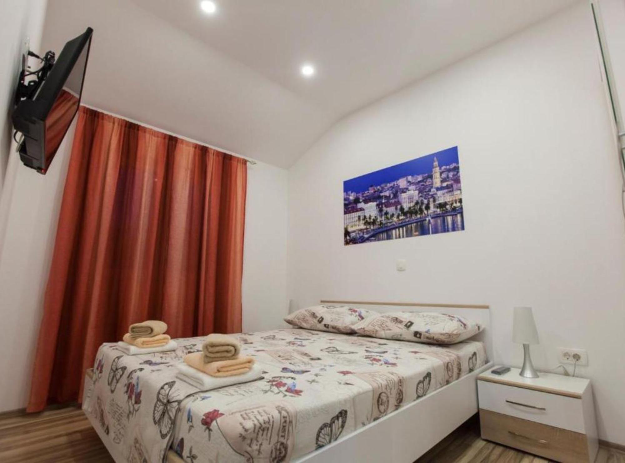 Apartment Dalmatia Каштела Экстерьер фото