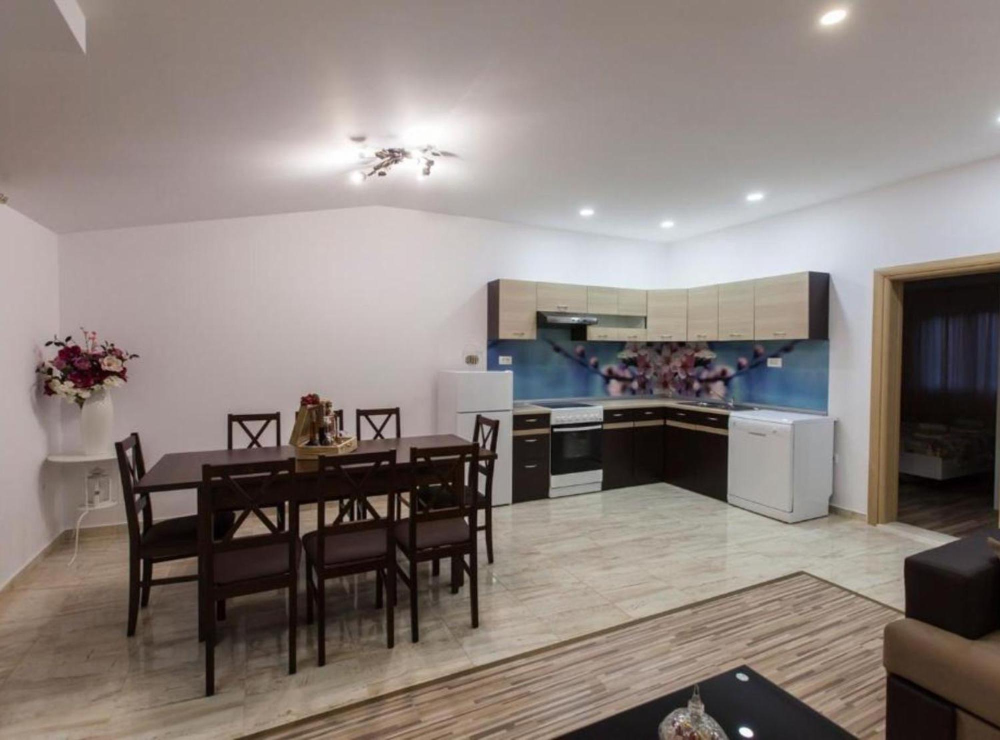 Apartment Dalmatia Каштела Экстерьер фото