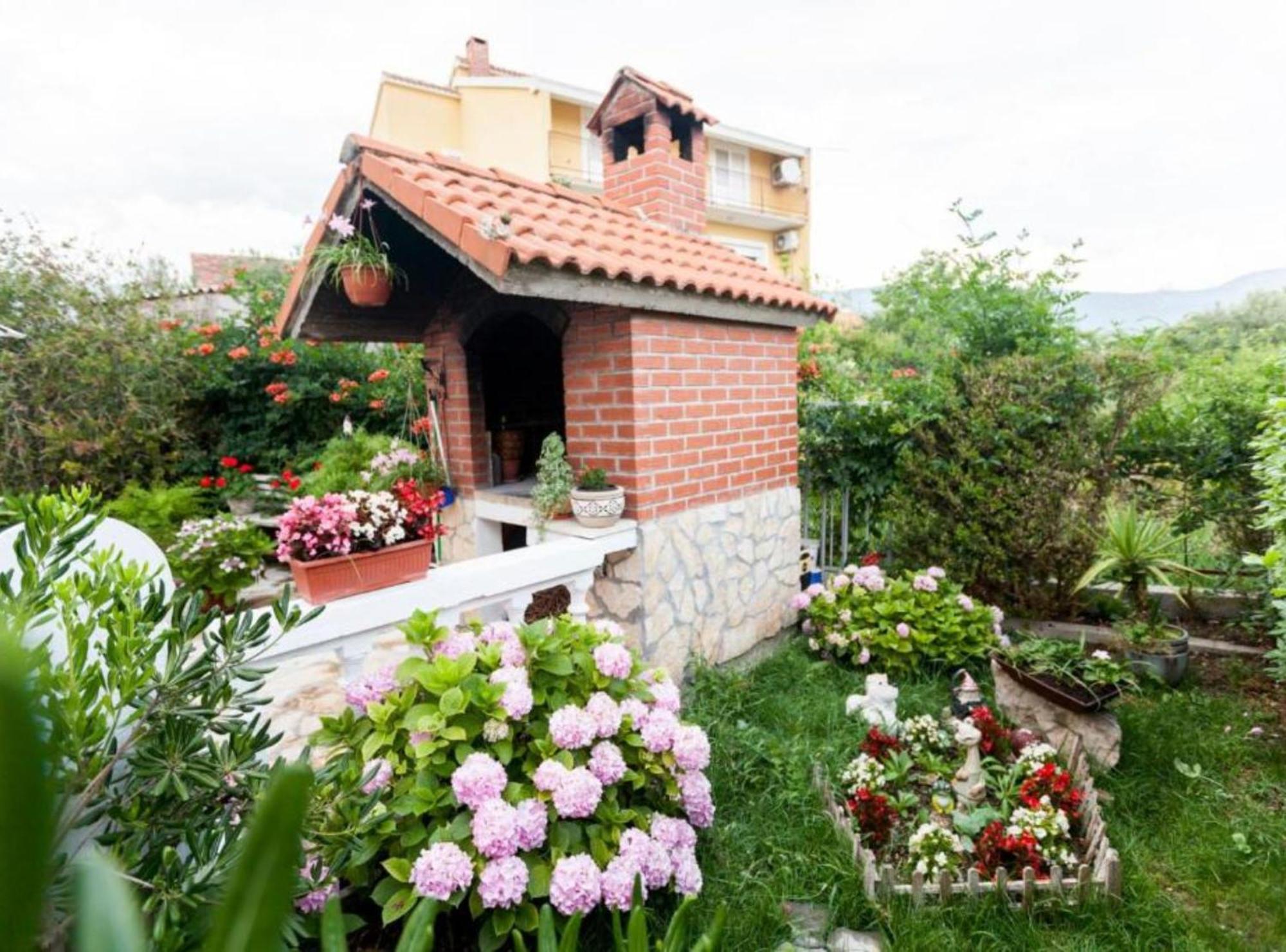 Apartment Dalmatia Каштела Экстерьер фото