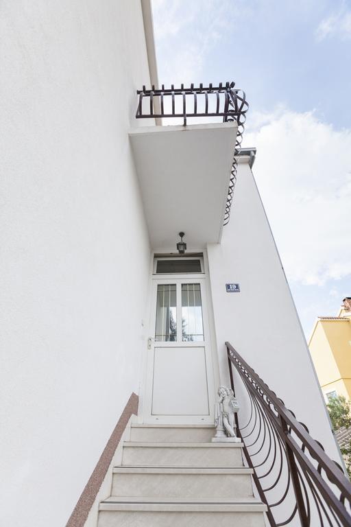 Apartment Dalmatia Каштела Экстерьер фото