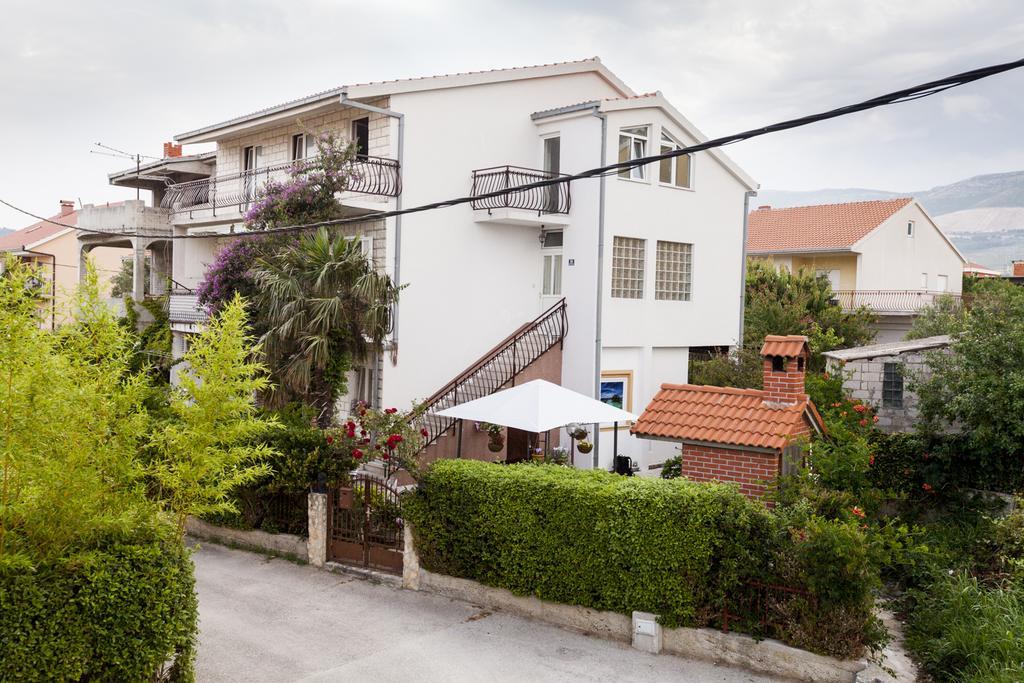 Apartment Dalmatia Каштела Экстерьер фото