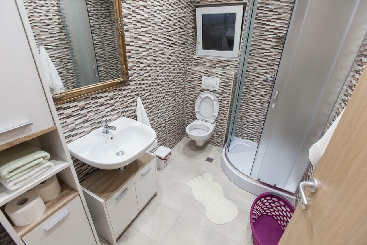 Apartment Dalmatia Каштела Экстерьер фото