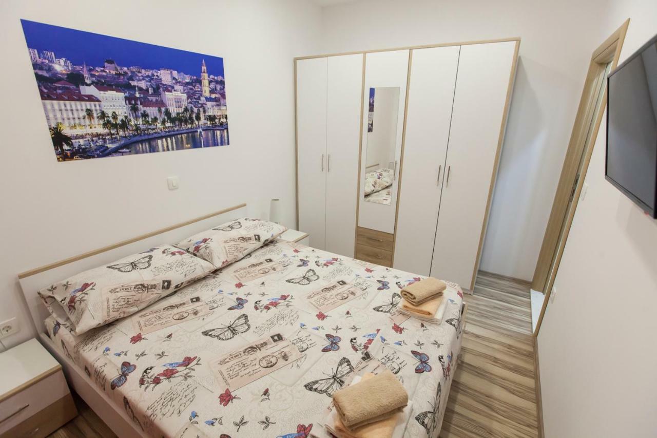 Apartment Dalmatia Каштела Экстерьер фото